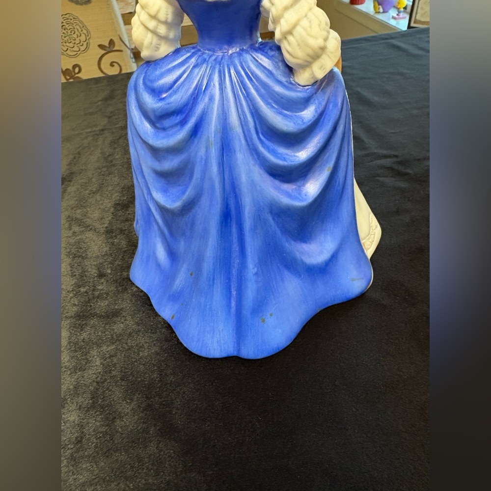 Franklin Mint Cathrine The Great Figurine / Porcelain Rococo Collectible - Picture 7 of 10